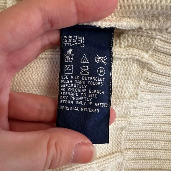 Tommy Hilfiger Vintage White Cable Knit Sweater Men’s Medium Crest Logo Pullover - Picture 8 of 8